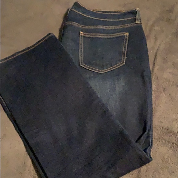 Old Navy Sweetheart Jeans - 14 - Picture 3 of 3